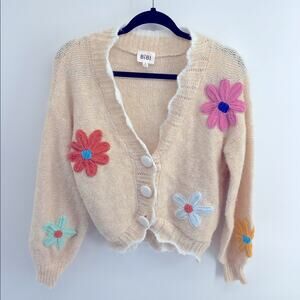 BiBi wool blend V-neck loose knit scallop edge flower appliqué sweater cardigan